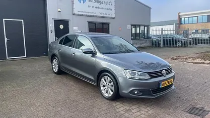 Occasion 2013 VW Jetta Highline Sedan | € 5.499 (Eerlijke prijs)