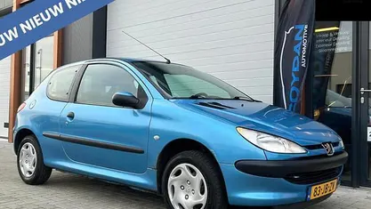 Blauw Gebruikt 2002 Peugeot 206 Hatchback | € 1.349 (Eerlijke prijs)