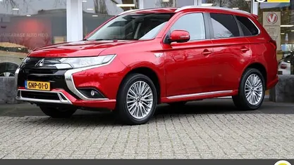 Gebruikt 2021 Mitsubishi Outlander Intense+ SUV | € 26.950 (Eerlijke prijs)