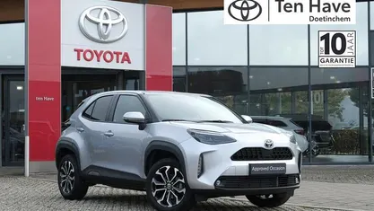 Grijs Occasion 2022 Toyota Yaris Cross Edition SUV | € 27.400 (Eerlijke prijs)