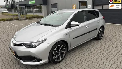 Gebruikt 2016 Toyota Auris Hybrid Hatchback | € 14.999 (Eerlijke prijs)