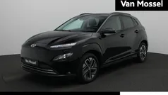 Donker zwart Gebruikt 2023 Hyundai Kona SUV | € 22.400 (Eerlijke prijs)