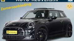 Zwart Gebruikt 2023 Mini Cooper Hatchback | € 24.450 (Eerlijke prijs)