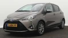 Grijs metallic Gebruikt 2019 Toyota Yaris Hatchback | € 18.945 (Eerlijke prijs)