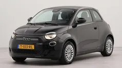 Gebruikt 2023 Fiat 500e Urban Hatchback | € 19.925 (Eerlijke prijs)