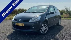 Gebruikt 2009 Renault Clio R.S. Collection Hatchback | € 2.588 (Eerlijke prijs)