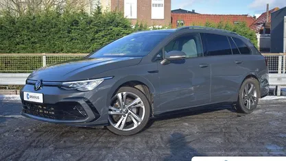 Grijs Gebruikt 2021 VW Golf VIII R-line Stationwagen | € 24.990 (Eerlijke prijs)