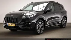 Zwart Gebruikt 2023 Ford Kuga ST-Line SUV | € 32.245 (Eerlijke prijs)