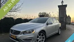 Zilver Gebruikt 2014 Volvo V60 Momentum Stationwagen | € 12.999 (Goede deal)