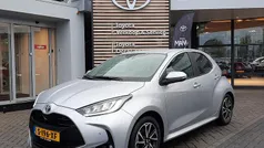 Gebruikt 2023 Toyota Yaris Hybrid Style Hatchback | € 22.400 (Eerlijke prijs)