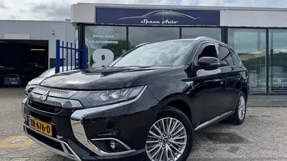 Gebruikt 2019 Mitsubishi Outlander Instyle SUV | € 18.945 (Eerlijke prijs)