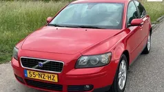 Rood Gebruikt 2004 Volvo S40 Sedan | € 3.749 (Goede deal)