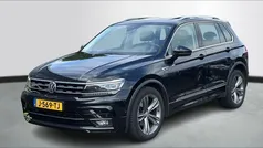 Deepblack pearl Gebruikt 2019 VW Tiguan Highline SUV | € 29.750 (Eerlijke prijs)