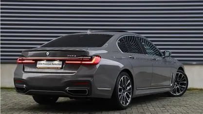 Grijs Gebruikt 2020 BMW 745e Executive Sedan | € 51.900 (Eerlijke prijs)