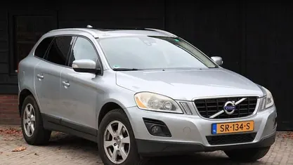 Gebruikt 2009 Volvo XC60 Momentum SUV | € 5.950 (Eerlijke prijs)