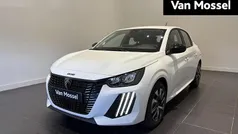 Wit Gebruikt 2025 Peugeot 208 Style Hatchback | € 23.940 (Eerlijke prijs)
