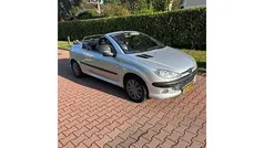 Grijs Gebruikt 2002 Peugeot 206 CC Cabriolet | € 2.500 (Eerlijke prijs)