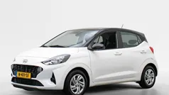 Wit Gebruikt 2022 Hyundai i10 Comfort Hatchback | € 17.845 (Eerlijke prijs)