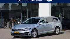 Zilver Gebruikt 2023 VW Passat Business Stationwagen | € 33.950 (Eerlijke prijs)