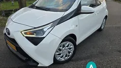 Wit Gebruikt 2018 Toyota Aygo X-play Hatchback | € 5.650 (Eerlijke prijs)