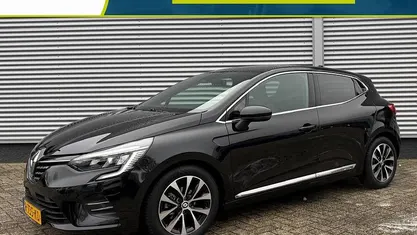 Occasion 2022 Renault Clio V Techno Hatchback | € 16.035 (Goede deal)