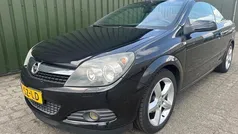 Zwart Gebruikt 2006 Opel Astra Cabriolet Cosmo Cabriolet | € 2.899 (Eerlijke prijs)