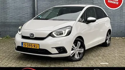 Wit (metallic) Gebruikt 2023 Honda Jazz Executive Hatchback | € 23.900 (Eerlijke prijs)