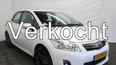 Wit Gebruikt 2011 Toyota Auris Hybrid Executive Hatchback | € 6.900 (Eerlijke prijs)