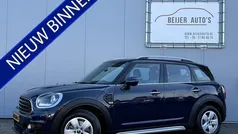 Blauw, metallic lak Gebruikt 2017 Mini Cooper Countryman Salt SUV | € 18.945 (Eerlijke prijs)