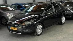 Zwart, metallic lak Gebruikt 2008 Ford Focus Titanium Hatchback | € 3.499 (Eerlijke prijs)