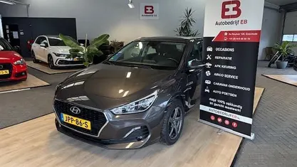 Gebruikt 2018 Hyundai i30 Premium Hatchback | € 14.950 (Eerlijke prijs)