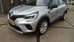 Grijs Gebruikt 2021 Renault Captur Zen SUV | € 16.950 (Eerlijke prijs)