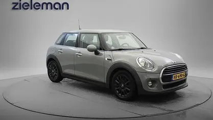 Occasion 2016 Mini Cooper Business Hatchback | € 6.845 (Super prijs)