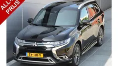 Zwart, metallic lak Gebruikt 2018 Mitsubishi Outlander Instyle SUV | € 23.750 (Eerlijke prijs)