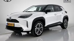 Wit Gebruikt 2022 Toyota Yaris Cross Executive SUV | € 29.445 (Eerlijke prijs)