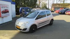 Grijs Gebruikt 2008 Renault Twingo Authentique Hatchback | € 2.795 (Eerlijke prijs)