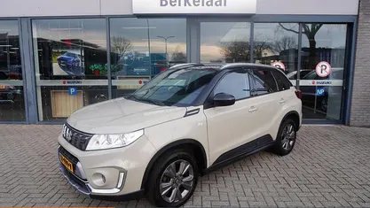 Bruin Gebruikt 2018 Suzuki Vitara SUV | € 17.690 (Eerlijke prijs)