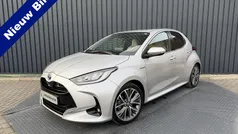 Grijs Gebruikt 2021 Toyota Yaris Hybrid Executive Hatchback | € 21.950 (Eerlijke prijs)