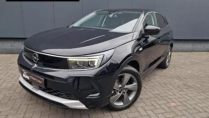 Zwart Gebruikt 2024 Opel Grandland X Ultimate SUV | € 24.950 (Goede deal)