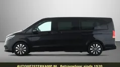 Zwart Gebruikt 2023 Mercedes V220 Edition MPV | € 49.950 (Goede deal)
