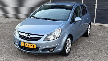 Gebruikt 2008 Opel Corsa Essentia Hatchback | € 2.499 (Eerlijke prijs)