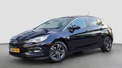 Blauw Gebruikt 2019 Opel Astra Edition Hatchback | € 11.935 (Eerlijke prijs)