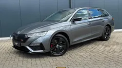 Grijs Gebruikt 2023 Skoda Octavia RS Stationwagen | € 31.735 (Eerlijke prijs)