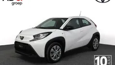 Gebruikt 2024 Toyota Aygo Play Hatchback | € 19.950 (Eerlijke prijs)