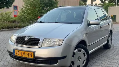 Occasion Skoda Fabia 64 PK (47 kW) 2003 Grijs Hatchback