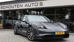 Gebruikt 2022 Porsche Taycan Cross Turismo Sedan | € 55.850 (Goede deal)