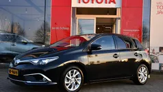 Gebruikt 2015 Toyota Auris Executive Hatchback | € 11.999 (Eerlijke prijs)