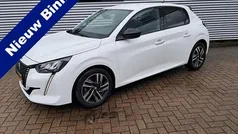 Wit Gebruikt 2023 Peugeot 208 Hatchback | € 17.345 (Eerlijke prijs)