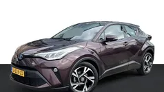 Paars Gebruikt 2023 Toyota C-HR SUV | € 27.245 (Eerlijke prijs)