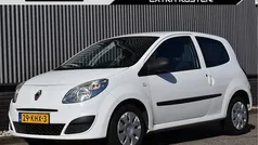 Wit Gebruikt 2009 Renault Twingo Authentique Hatchback | € 2.950 (Eerlijke prijs)